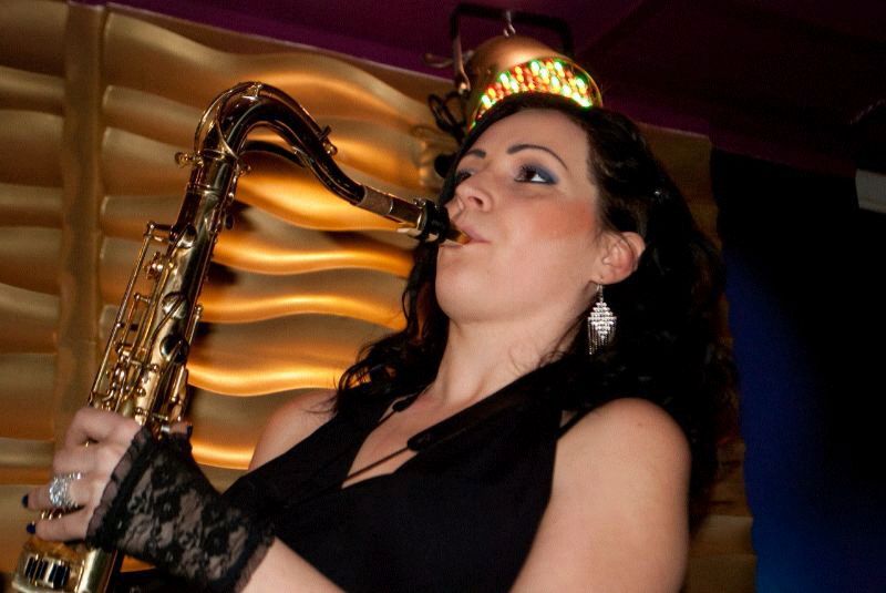 female saxophone players Gaziantep Turkey